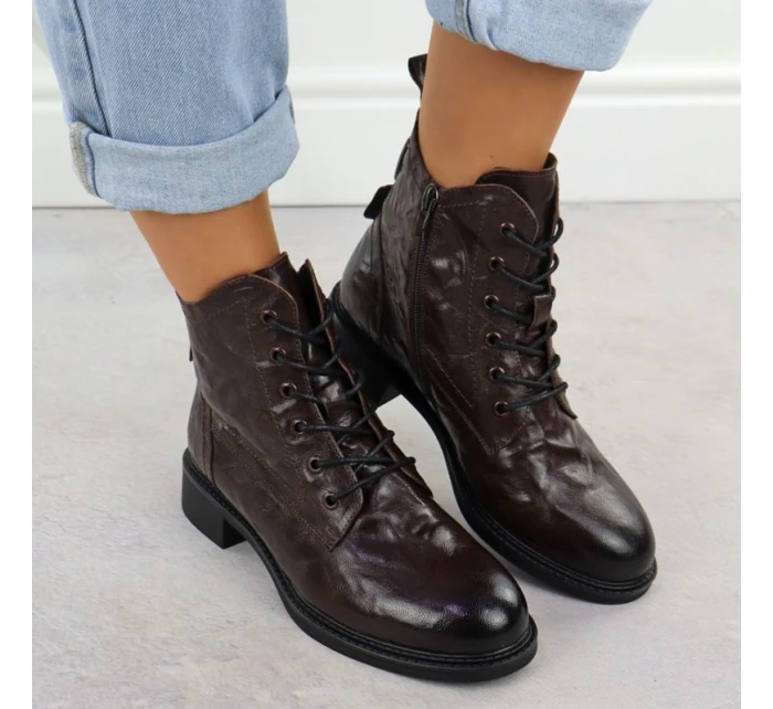 Dámské zateplené kožené boty brown dámské model 21905169 - VINCEZA Dámské zateplené kožené boty brown dámské model 21905169 - VINCEZA