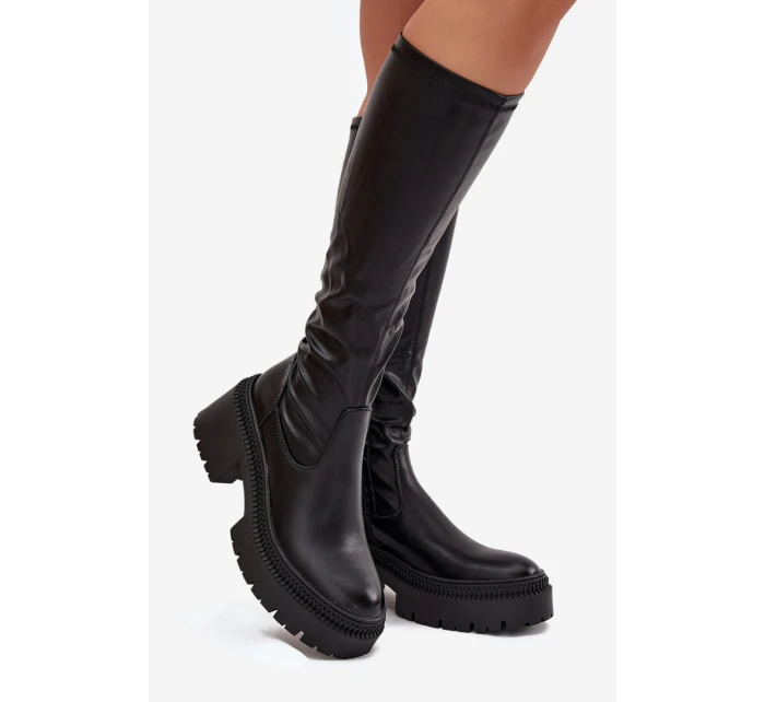 Dámské kozačky na masivním podpatku a platformě, nazouvací Florinne – černé Dámské kozačky na masivním podpatku a platformě, nazouvací Florinne – černé