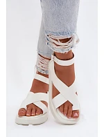 Sandály z eko kůže na platformě Bílé model 22102991 - Boto Sandály z eko kůže na platformě Bílé model 22102991 - Boto