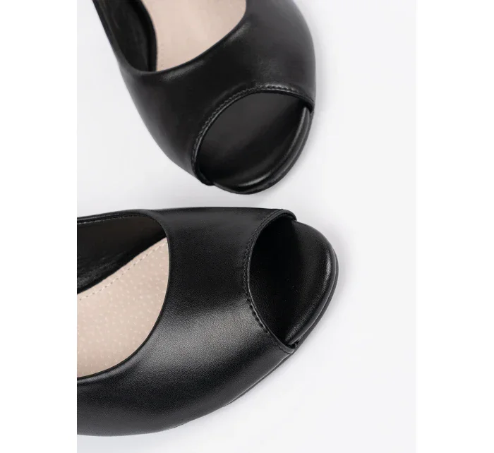 Zajímavé  sandály dámské černé na širokém podpatku