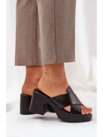 Lehké sandály na podpatku z eko kůže černé Kacaria Lehké sandály na podpatku z eko kůže černé Kacaria
