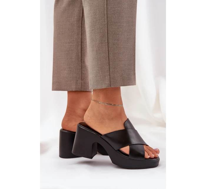 Lehké sandály na podpatku z eko kůže černé Kacaria Lehké sandály na podpatku z eko kůže černé Kacaria