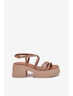 Dámské kožené sandály model 21701942 zlaté - Maciejka Dámské kožené sandály model 21701942 zlaté - Maciejka