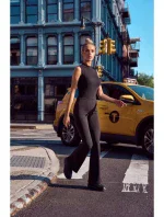 Rozšířené kalhoty s vysokým pasem model 18257716 černé - Moe Rozšířené kalhoty s vysokým pasem model 18257716 černé - Moe