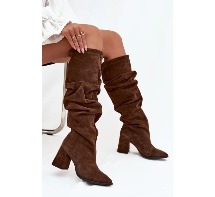 kozačky z pravé semišové kůže na podpatku vyhřívané  hnědé model 21712886 - Zazoo