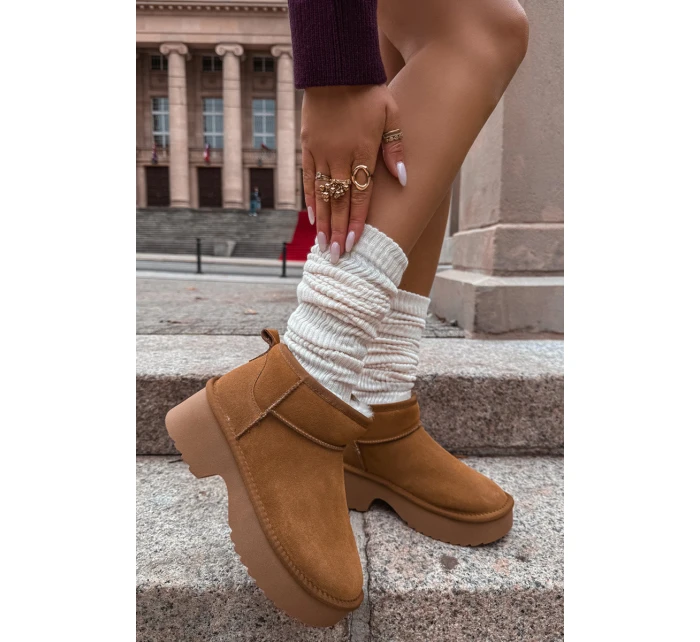 Sněhule z přírodního s podšívkou Camel model 21714776 - Boto Sněhule z přírodního s podšívkou Camel model 21714776 - Boto