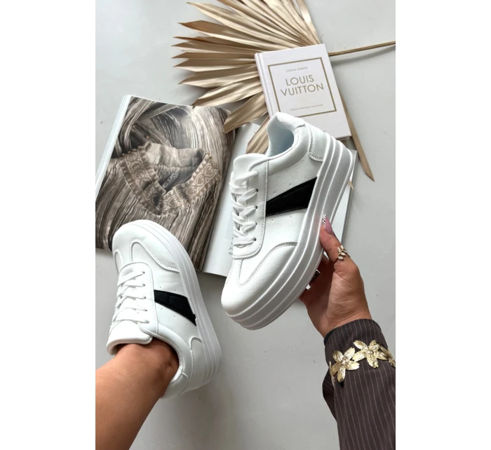 Dámské tenisky na platformě Elvessia – bílé Dámské tenisky na platformě Elvessia – bílé