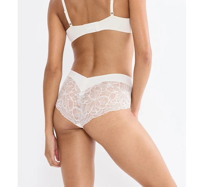 Body Make-Up Illusion Lace Shorty - ECRU WHITE - TRIUMPH ECRU WHITE - TRIUMPH Body Make-Up Illusion Lace Shorty - ECRU WHITE - TRIUMPH ECRU WHITE - TRIUMPH