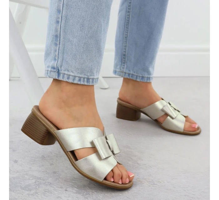 Dámské zlaté kožené žabky Remonte R8759-90