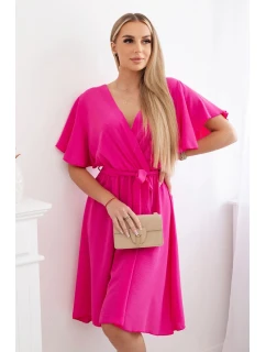 Šaty s vrstveným výstřihem růžový