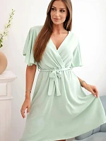 Šaty s vrstveným výstřihem tmavá máta