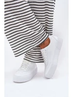 Nízké sneakersy z eko kůže Big Star RR274303 Bílé Nízké sneakersy z eko kůže Big Star RR274303 Bílé