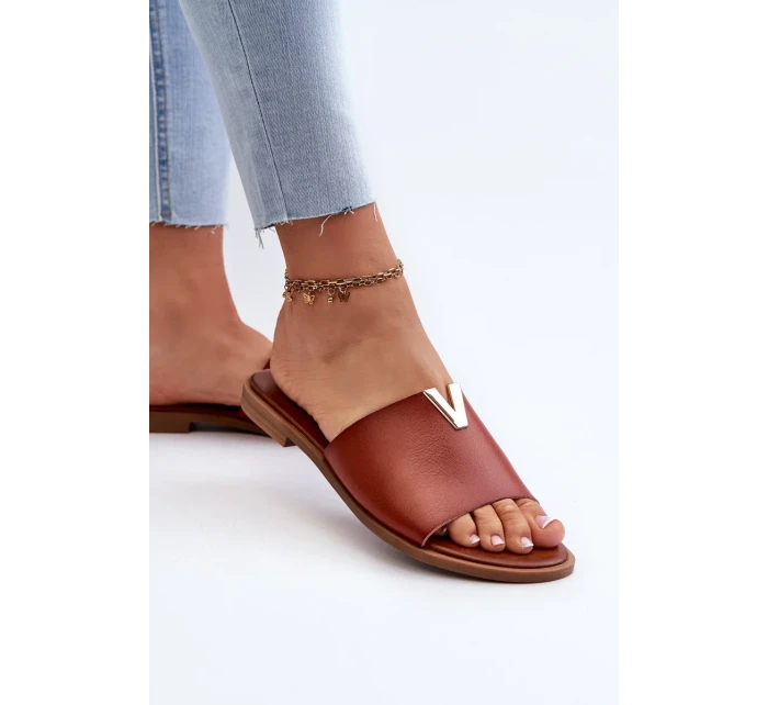 Dámské pantofle z eko kůže na plochém podpatku, hnědá Maliha Dámské pantofle z eko kůže na plochém podpatku, hnědá Maliha