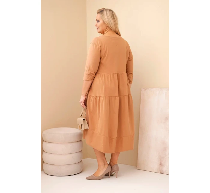 Dámská bavlněná sukýnka Plus Size s volánky a ohrnutým rukávem camelová Dámská bavlněná sukýnka Plus Size s volánky a ohrnutým rukávem camelová