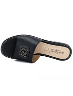 Dámské černé kožené žabky S.Barski KV61-6019