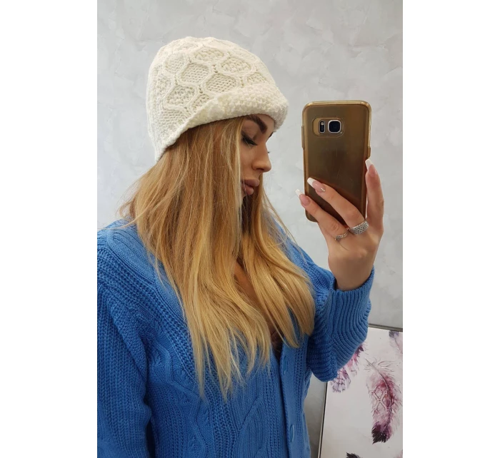 Fleecová čepice Roma  ecru model 18749867 - K-Fashion