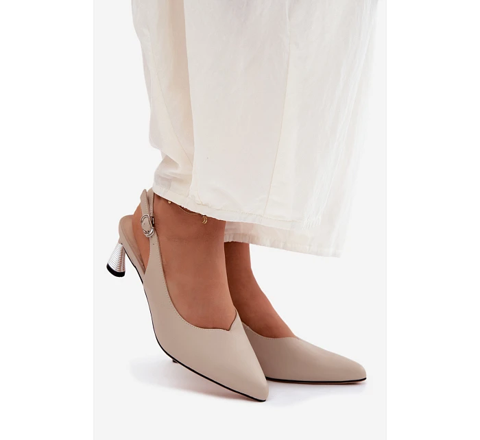 Kožené dámské sandály na podpatku model 22122614 Béžové - VINCEZA