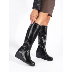 Jedinečné černé dámské  kozačky na klínku