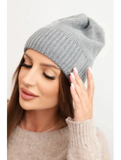 Dámská zimní čepice z vlny s klasickým žebrovaným vzorem K444 šedá