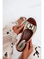 Ploché Sandály S Dekorací Eko Kůže Zlaté Lilria Ploché Sandály S Dekorací Eko Kůže Zlaté Lilria