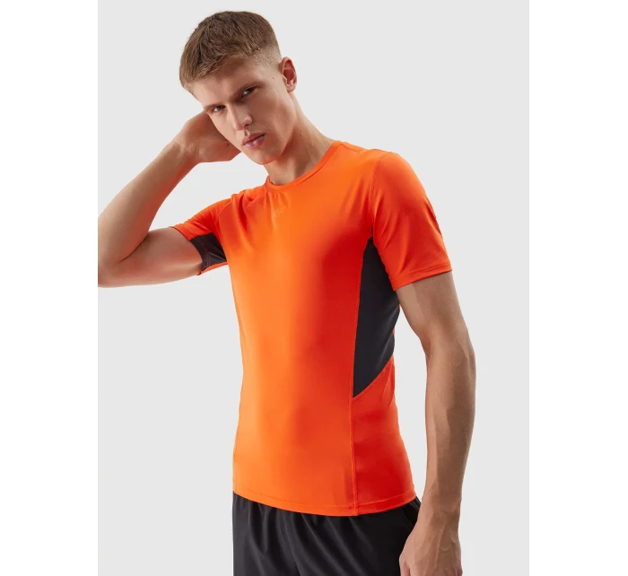 Pánské sportovní tričko slim z recyklovaných materiálů 4F - oranžové Pánské sportovní tričko slim z recyklovaných materiálů 4F - oranžové
