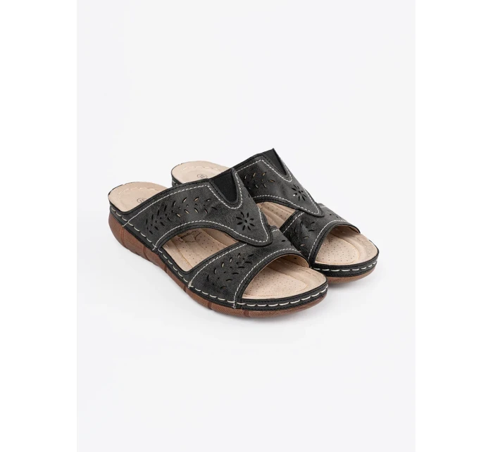 Luxusní dámské nazouváky černé na klínku Luxusní dámské nazouváky černé na klínku