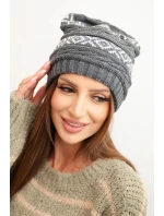 Dámská zimní čepice s vzorem a vlnou model 21725334 grafitová - K-Fashion