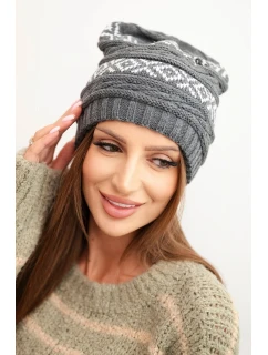 Dámská zimní čepice s vzorem a vlnou model 21725334 grafitová - K-Fashion
