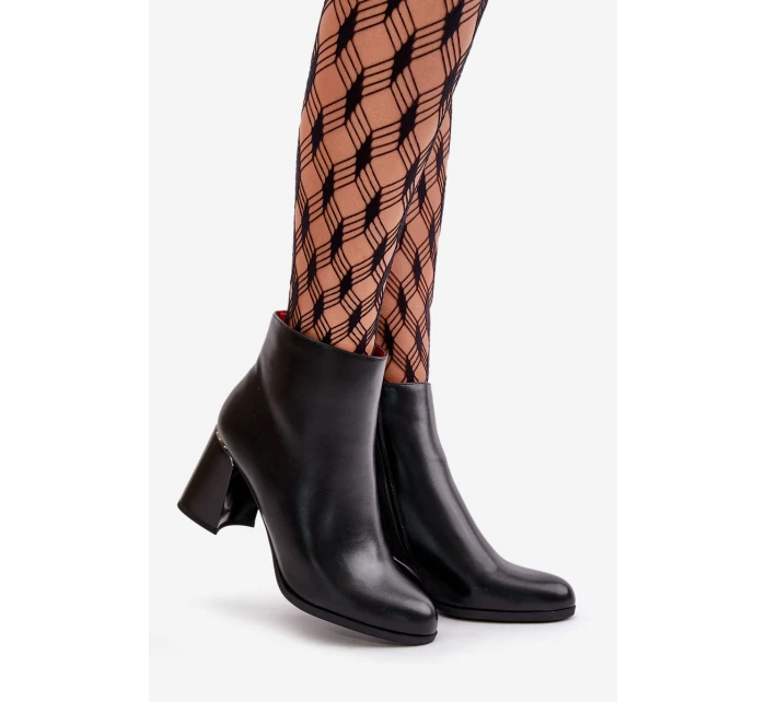 Hladké dámské boty na podpatku z eko kůže zateplené černé model 21669066 - Boto Hladké dámské boty na podpatku z eko kůže zateplené černé model 21669066 - Boto