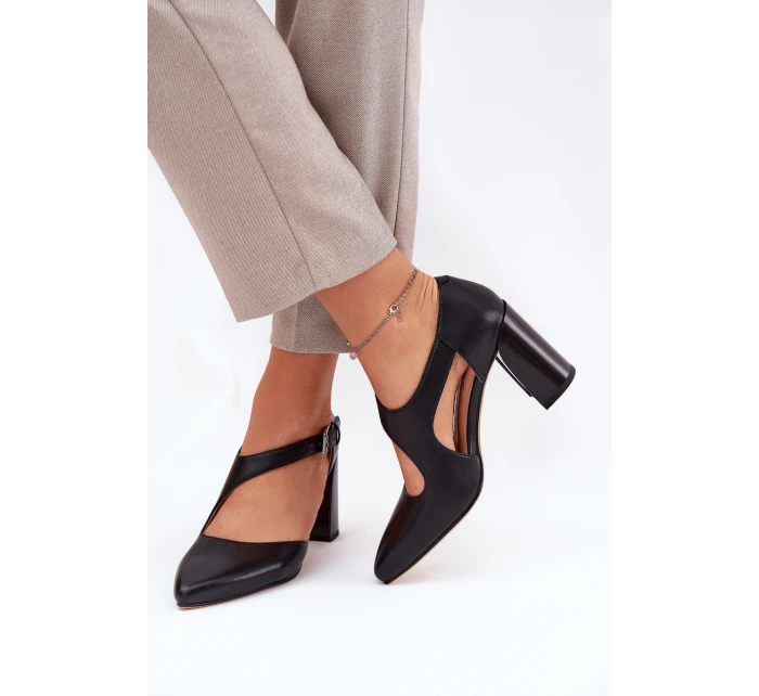 Kožené Lodičky Na Podpatku S Přezkou model 21691328 Černé - VINCEZA