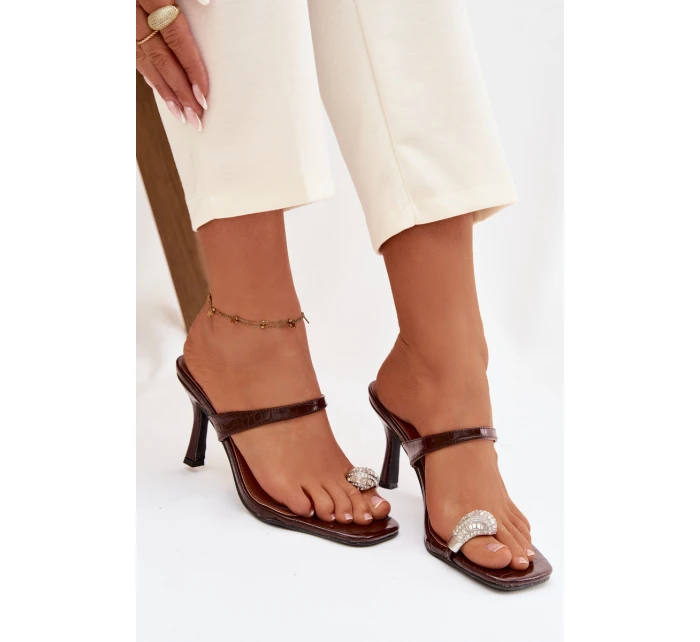 Dámské lodičky na s ozdobným detailem Čokoládové model 21943388 - Boto