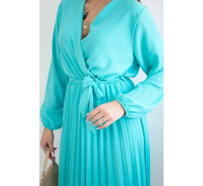 Šaty se svázaným plisovaným lemem mincovna