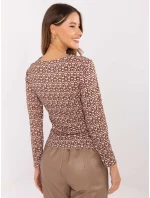 Bluzka IT BZ model 21441176 ciemny bezowy - FPrice Bluzka IT BZ model 21441176 ciemny bezowy - FPrice