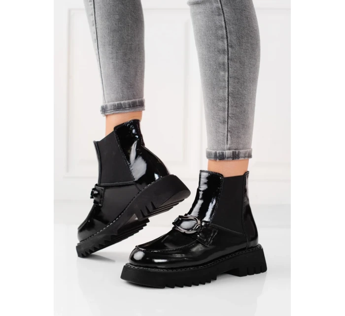Exkluzívní černé dámské  kotníčkové boty na plochém podpatku
