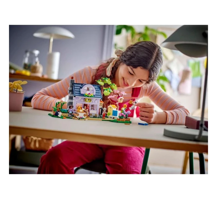 LEGO FRIENDS 42669 Včelařský dům a květinová zahrada