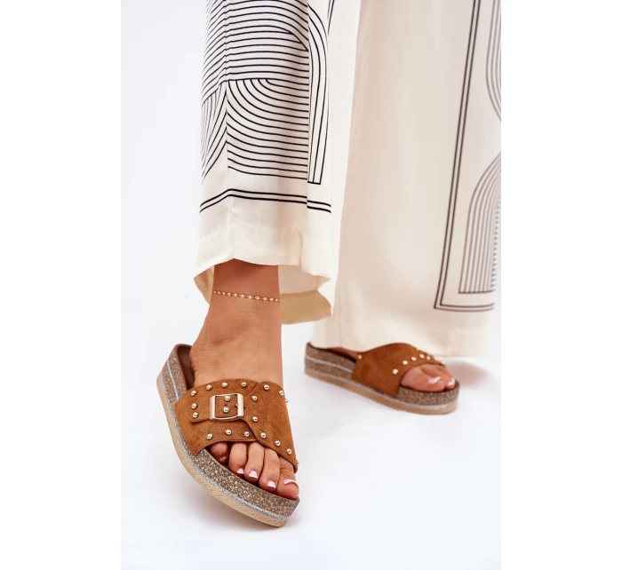 Dámské Pantofle Na Platformě S Přezkou A Camel model 21689943 - Boto Dámské Pantofle Na Platformě S Přezkou A Camel model 21689943 - Boto