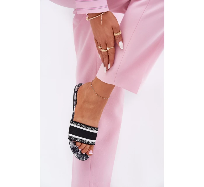 Vzorované Ploché Dámské Pantofle Černé model 21689579 - Boto Vzorované Ploché Dámské Pantofle Černé model 21689579 - Boto