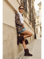 Zateplené dámské kotníkové boty s třásněmi a na ploché podrážce čokoládové model 21709285 - Boto Zateplené dámské kotníkové boty s třásněmi a na ploché podrážce čokoládové model 21709285 - Boto