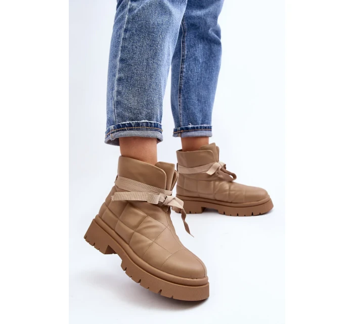 Dámské kotníkové boty s prošíváním a šněrováním Khaki Bizzanti Dámské kotníkové boty s prošíváním a šněrováním Khaki Bizzanti