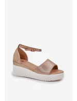 Lehké Sandály Na Platformě A Klínu Zlaté model 21684669 - Boto Lehké Sandály Na Platformě A Klínu Zlaté model 21684669 - Boto