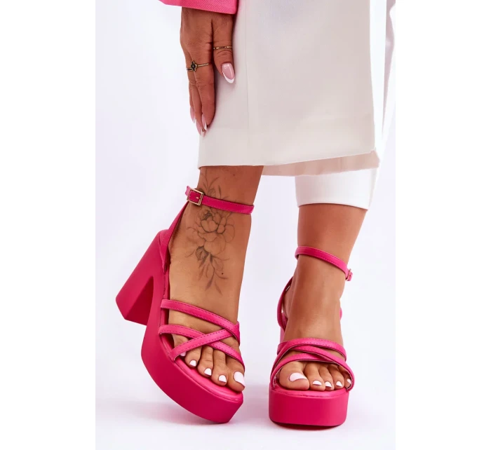 Módní sandály na vysokém podpatku s pásky Fuchsie model 21223608 - Kesi Módní sandály na vysokém podpatku s pásky Fuchsie model 21223608 - Kesi