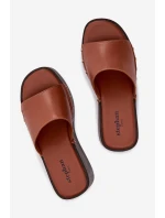 Dámské nazouváky na platformě se zlatými přezkami camel Arionne Dámské nazouváky na platformě se zlatými přezkami camel Arionne