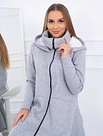 Zateplené šaty s delšími boky šedé