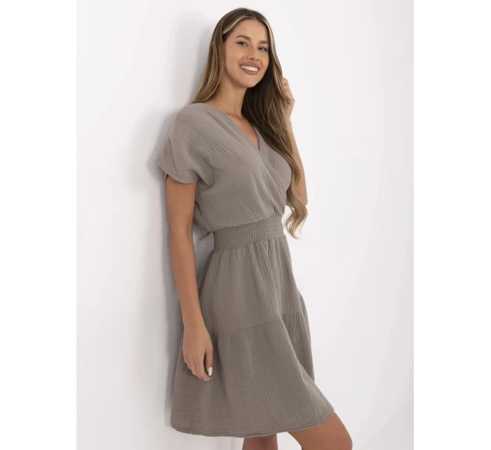 Sukienka MI SK model 21142201 ciemny bezowy - FPrice