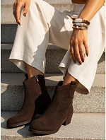 Dámské kozačky s prolamovaným svrškem na nízkém podpatku hnědé FashionStreet ZY1431