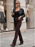 Jeansy damskie z wysokim stanem i paskiem brązowe model 22358254 - FashionStreet Jeansy damskie z wysokim stanem i paskiem brązowe model 22358254 - FashionStreet