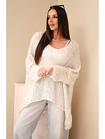 Dámský svetr oversized se vzorem a výstřihem do V a delším zadním dílem béžový Dámský svetr oversized se vzorem a výstřihem do V a delším zadním dílem béžový