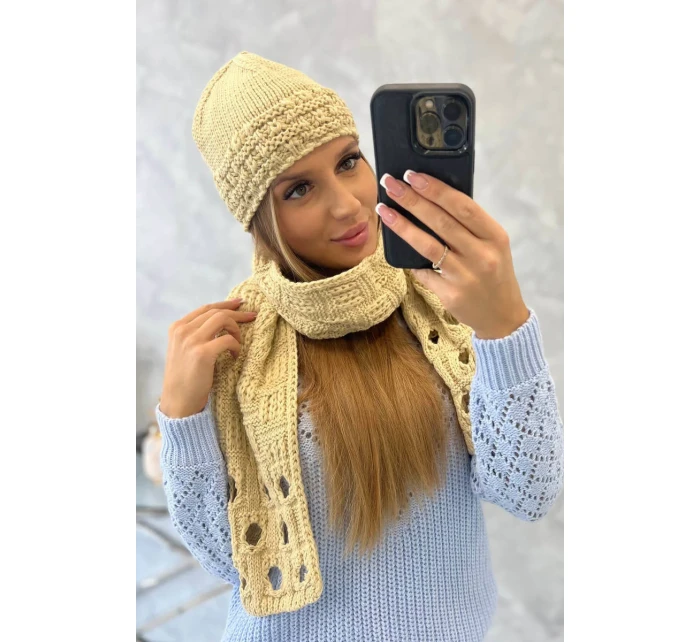 Dámská souprava se šálou Maja K327 beige Dámská souprava se šálou Maja K327 beige