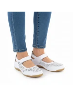 Dámská kožená prolamovaná polobotka na suchý zip bílá Jezzi 9763 Dámská kožená prolamovaná polobotka na suchý zip bílá Jezzi 9763