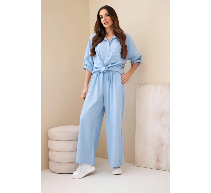 Dámský bavlněný komplet s vázanou košilí a širokými nohavicemi modrý